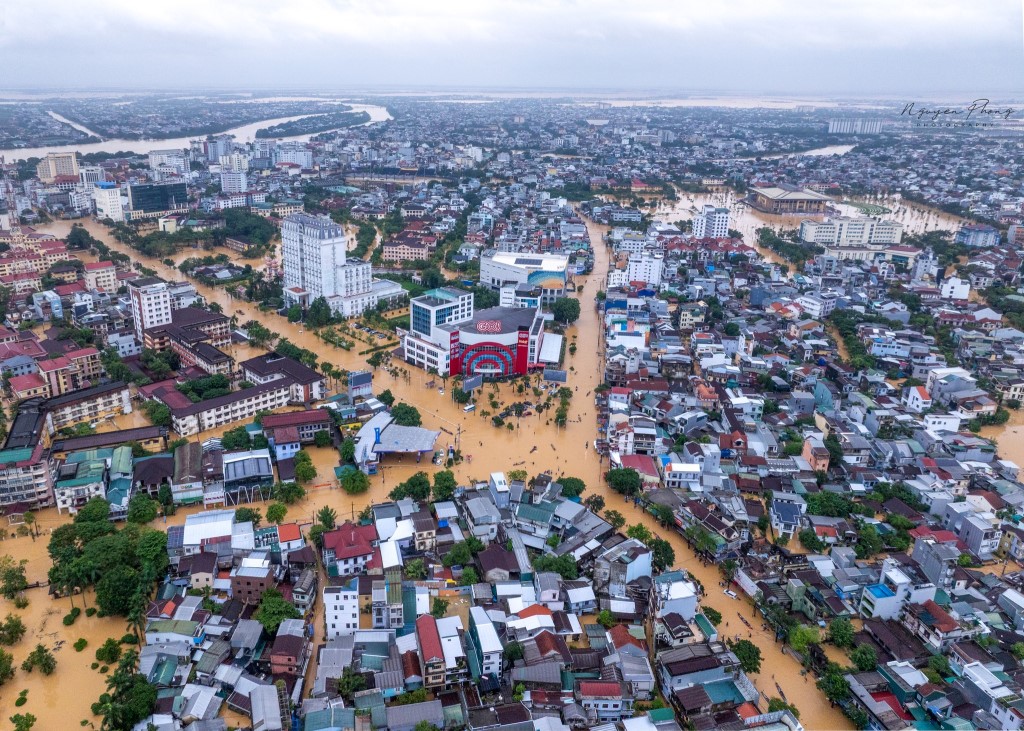 lu lut tai hue_hue ngap lut_mua lu tai hue_o che năng_o che mau_o lech tam_o du che mua nang tai hue23.jpg